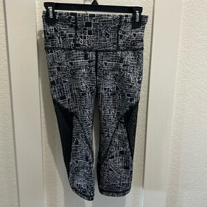 Lululemon SeaWheeze leggings with zip pocket